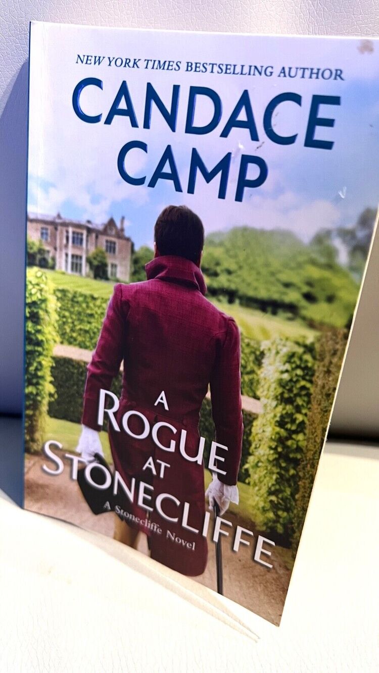 A ROGUE AT STONECLIFFE Candace Camp PB 2023 Paperback Novel